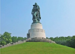 Soldatenehrenmal im Treptower Park