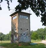 Der Grenzwachturm im Schlesischen Busch in Berlin Treptow